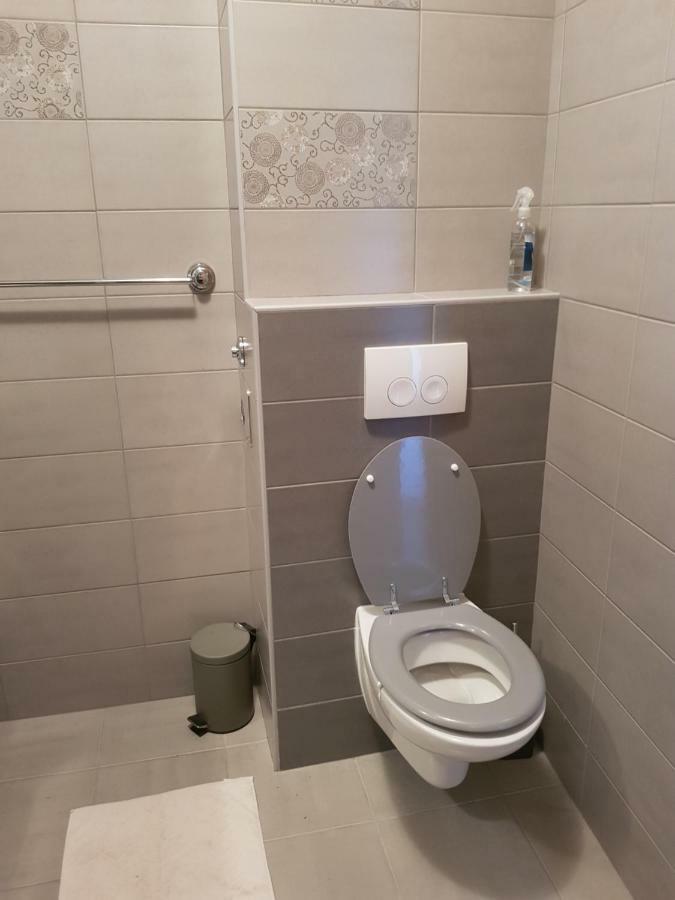 קוסטרנה Apartment Doris מראה חיצוני תמונה